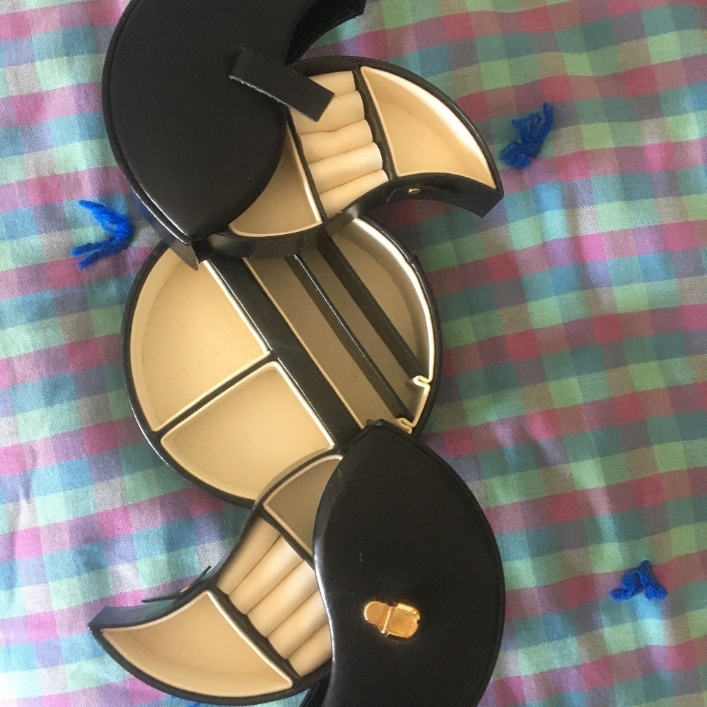 Wolf Designs Jewelry Box